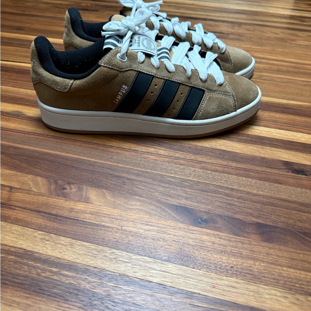 Adidas Men's Tan and Black Sneakers
